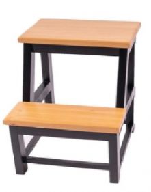 Табурет з відкідною сходинкою та пластиком HPL